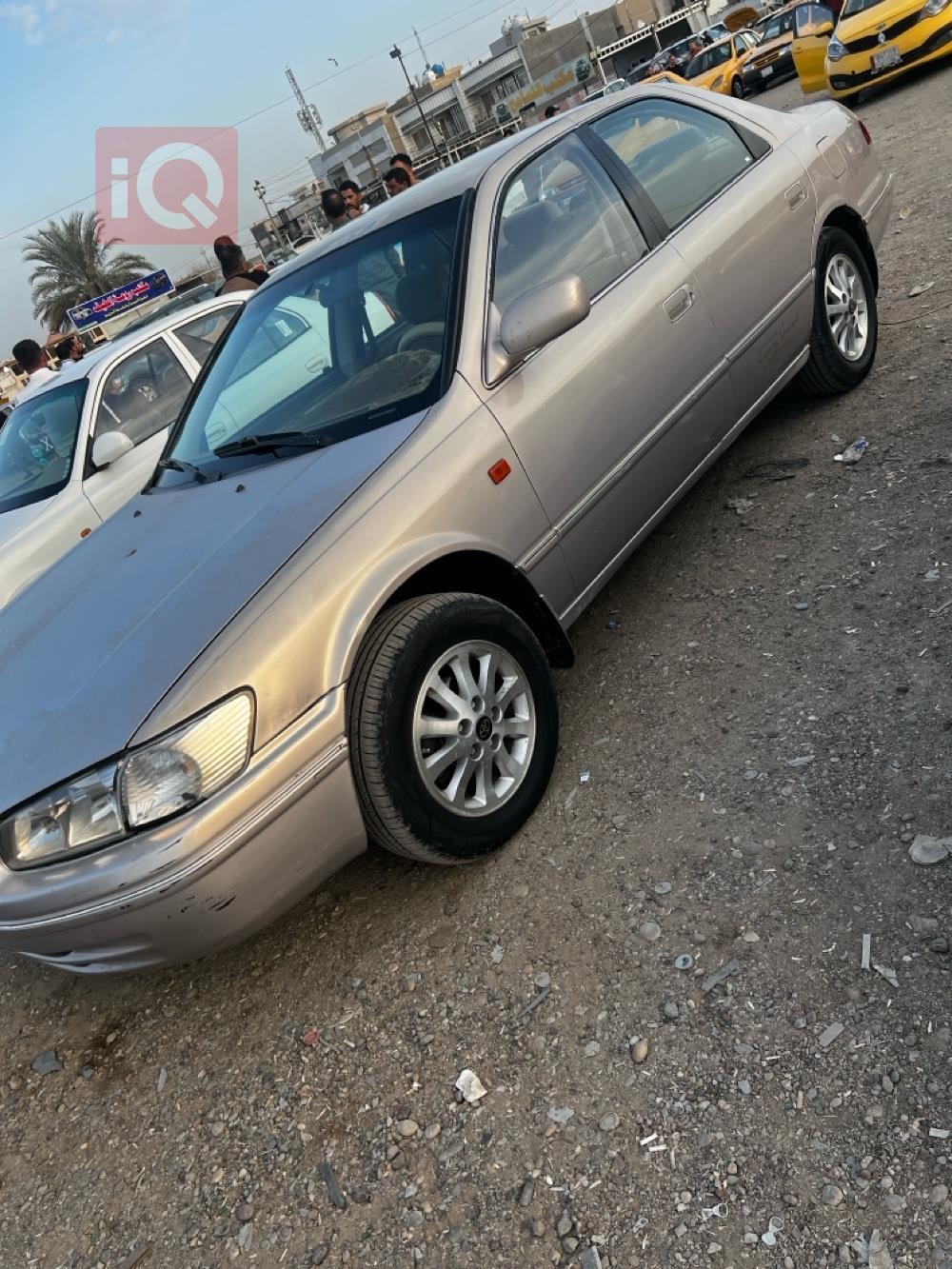 تۆیۆتا کامری